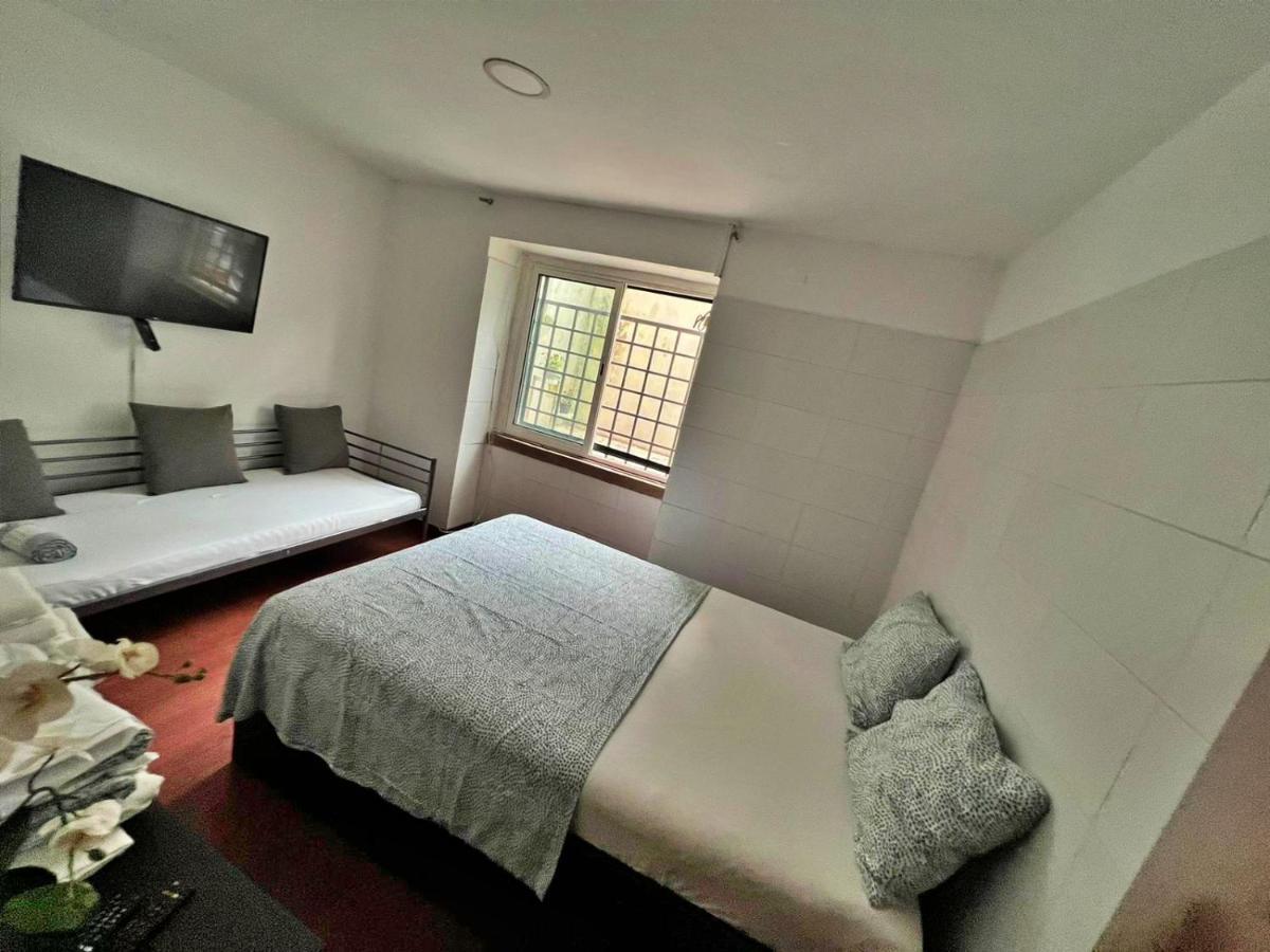 Room In Queluz 11 Minutes From Lisbon Экстерьер фото