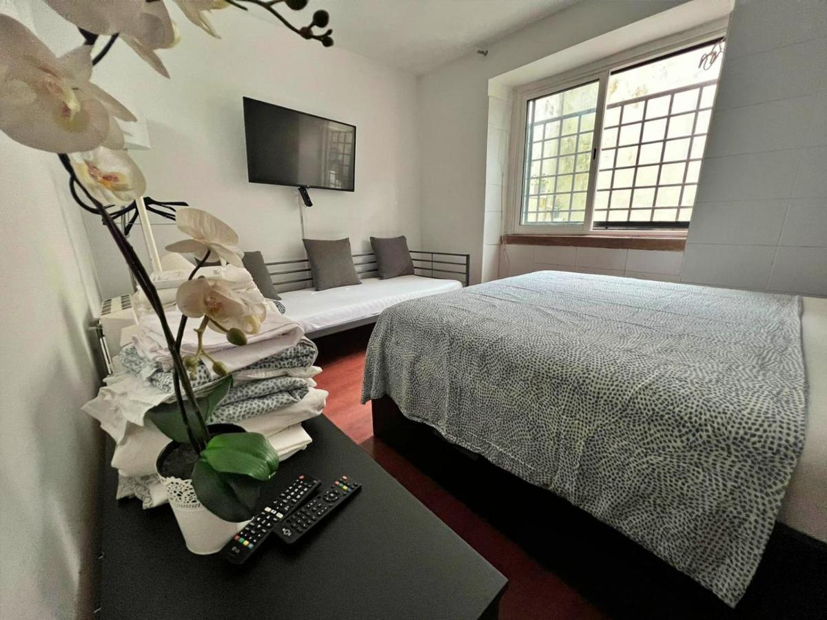 Room In Queluz 11 Minutes From Lisbon Экстерьер фото